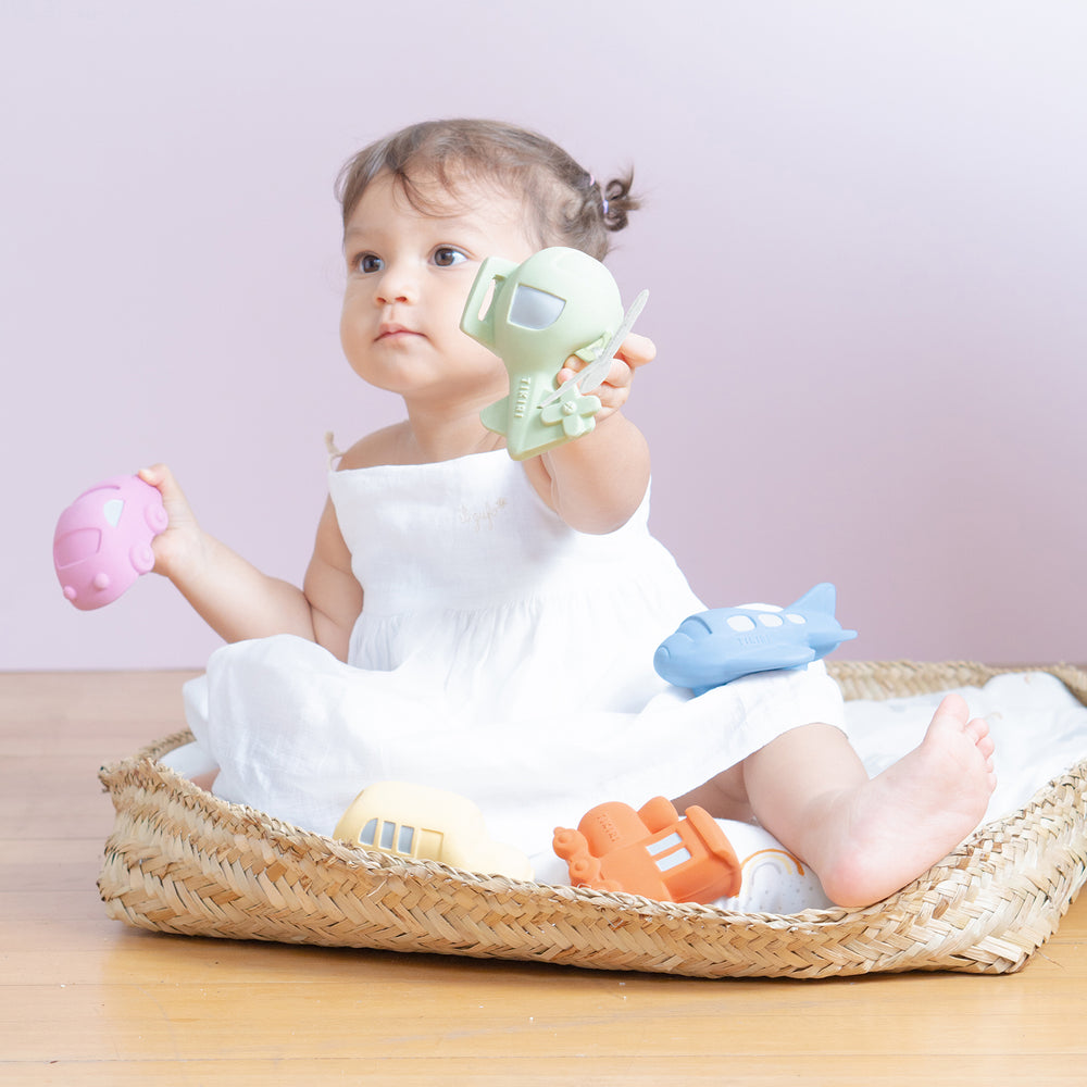 Plane Teether