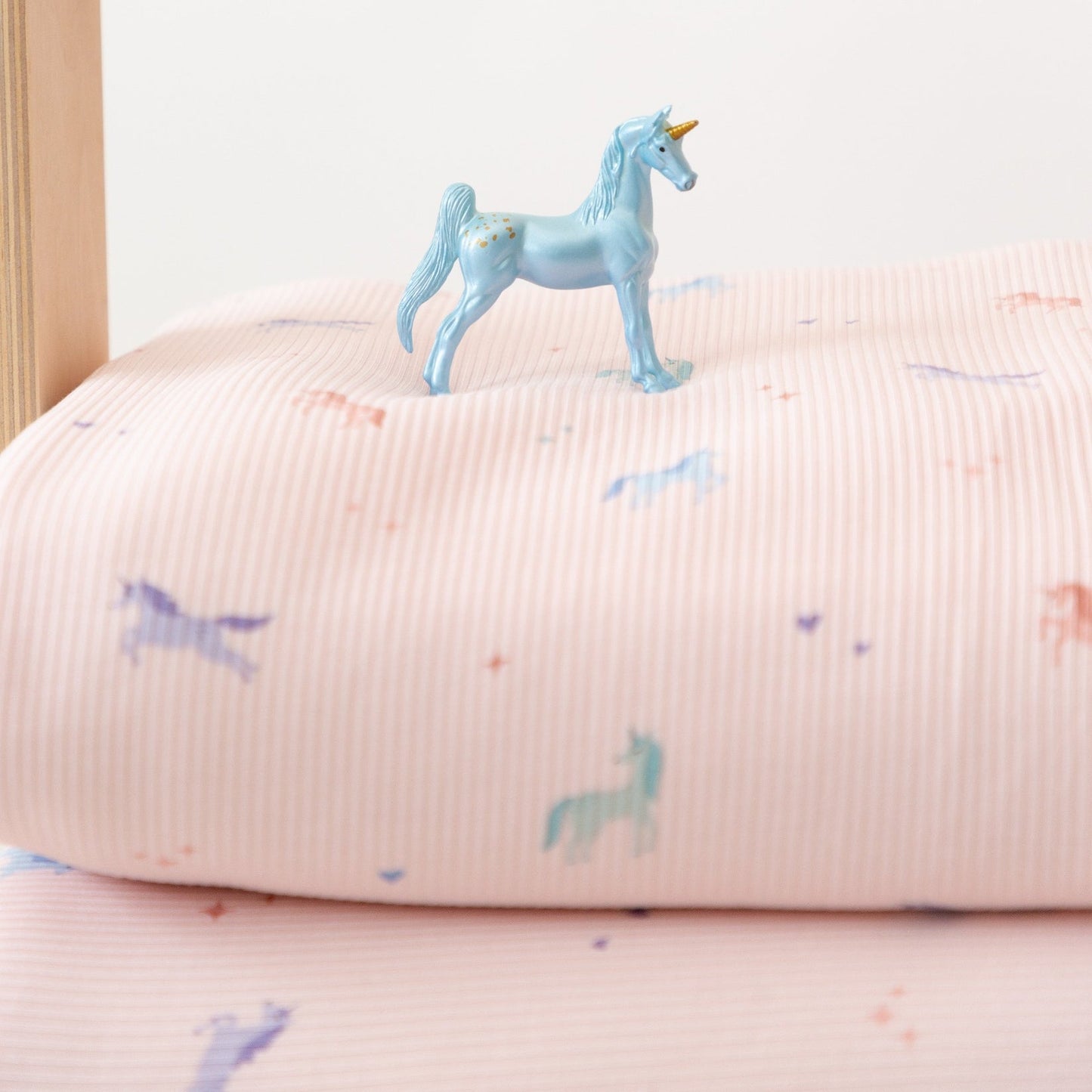 Unicorns Small Ribbed Toddler Blanket