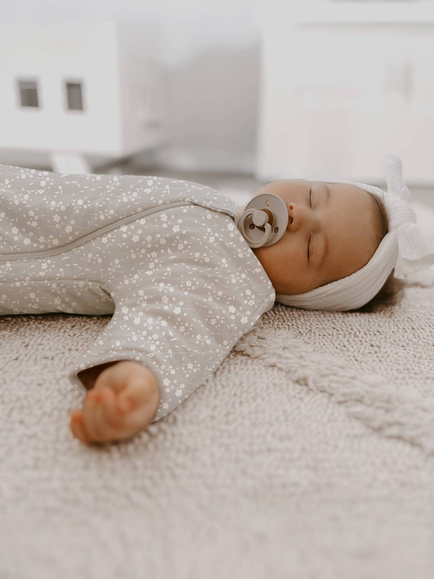 LONG SLEEVE TRANSITIONAL SWADDLE