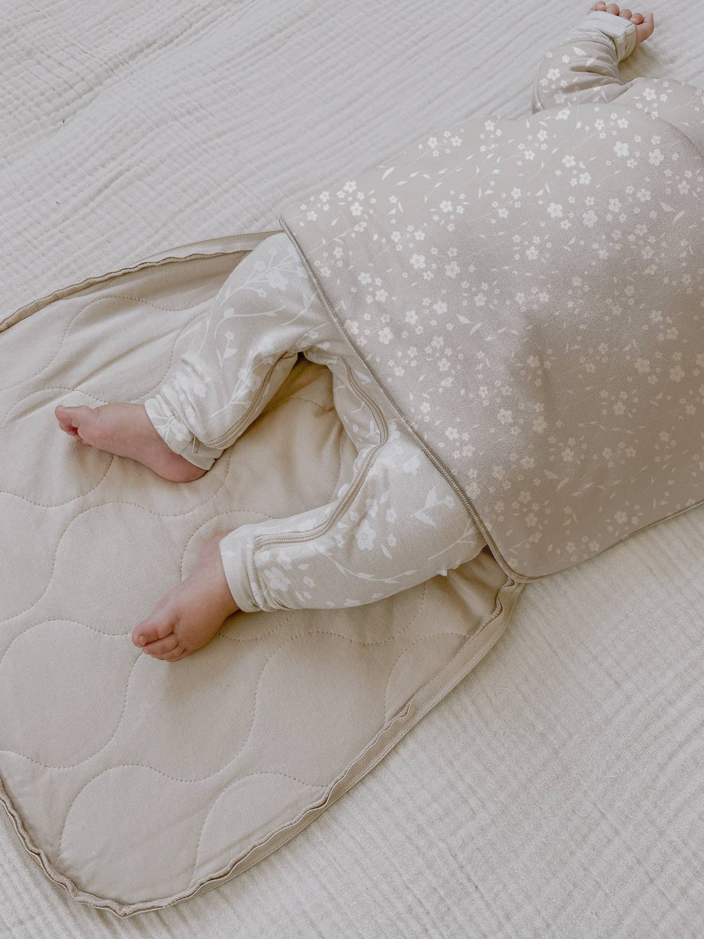 LONG SLEEVE TRANSITIONAL SWADDLE