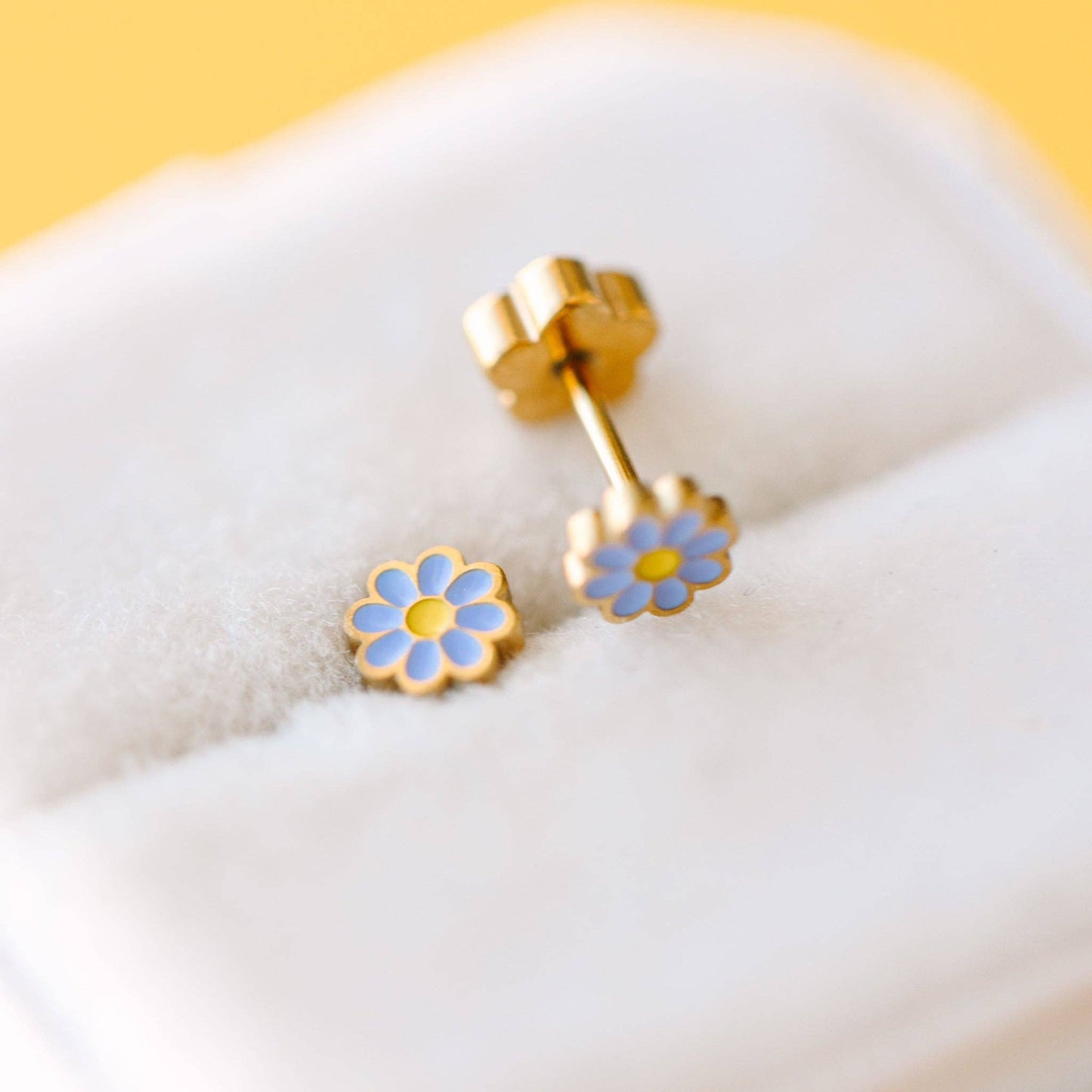 Periwinkle Tiny Daisy